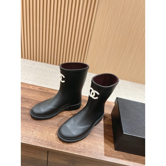 CHANEL Boots