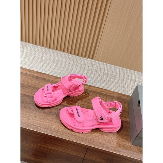  Balenciaga Slippers