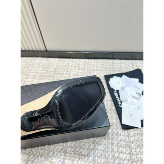 CHANEL Pumps and Slingbacks