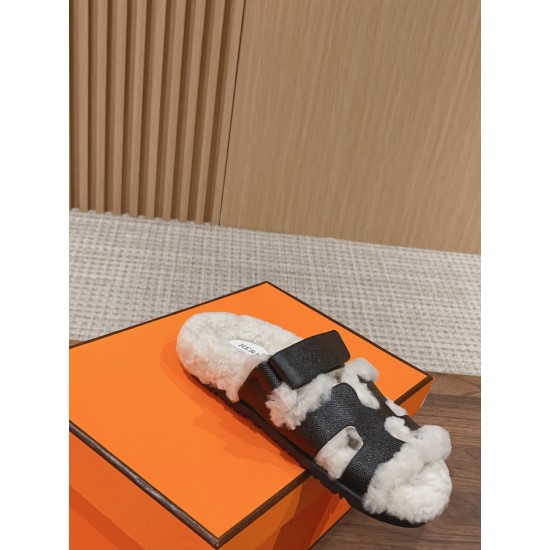 Hermes Slippers