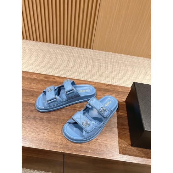 CHANEL Slippers
