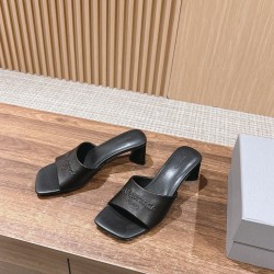  Balenciaga Slippers