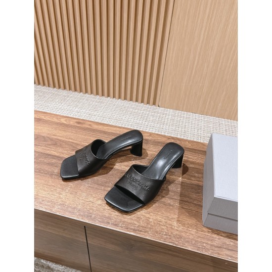  Balenciaga Slippers