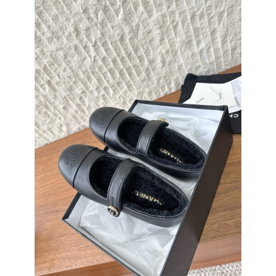 CHANEL Loafers
