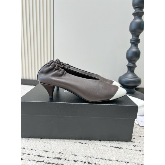 CHANEL Pumps and Slingbacks