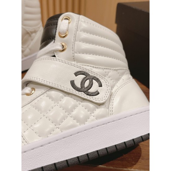 CHANEL Boots