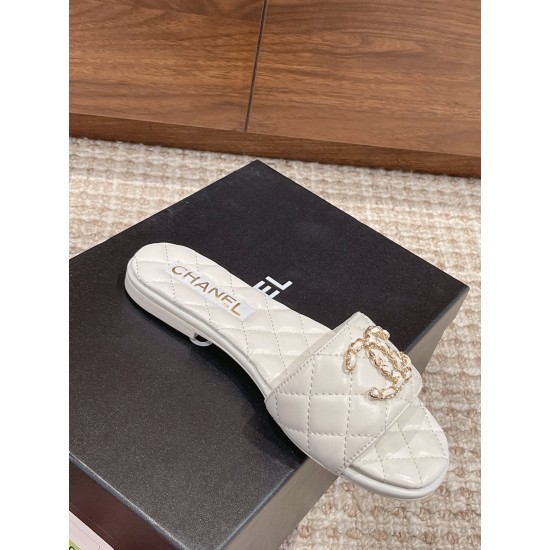 CHANEL Slippers