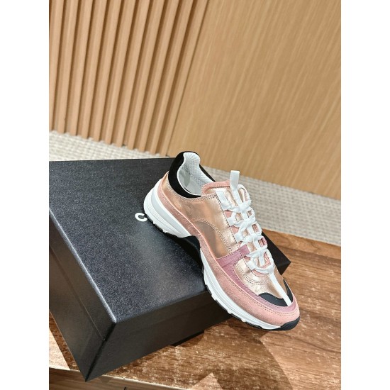 CHANEL Sneakers
