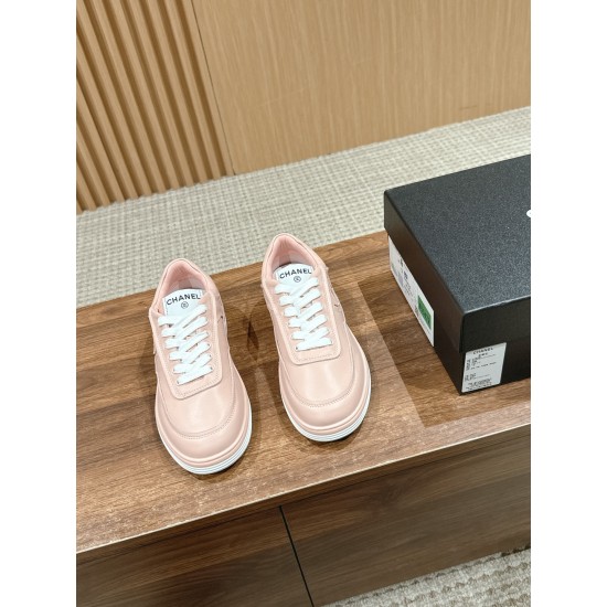 CHANEL Sneakers