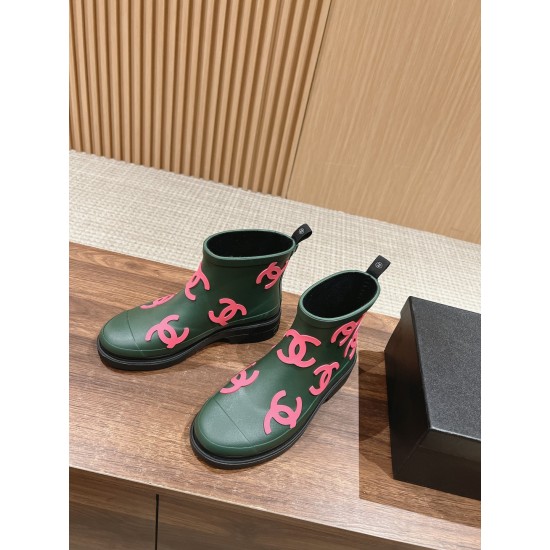 CHANEL Boots