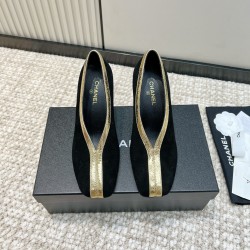 CHANEL Pumps and Slingbacks