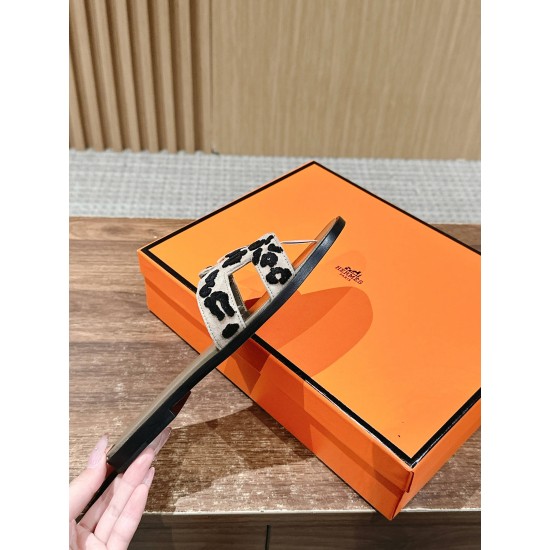 Hermes Slippers