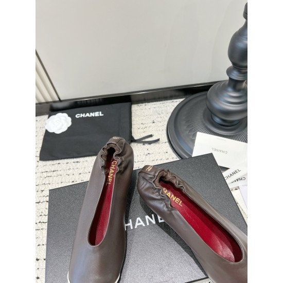CHANEL Pumps and Slingbacks