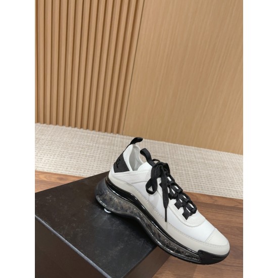 CHANEL Sneakers