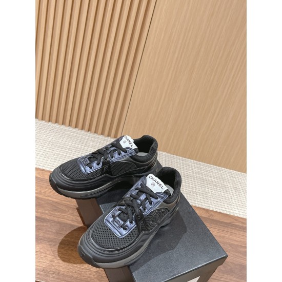 CHANEL Sneakers