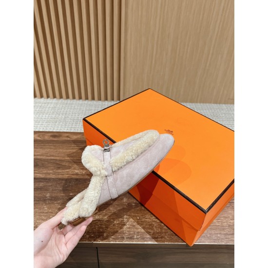 Hermes Iota mule