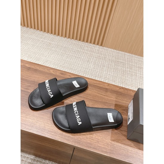  Balenciaga Slippers