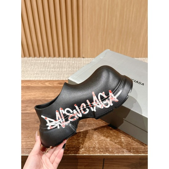  Balenciaga Slippers