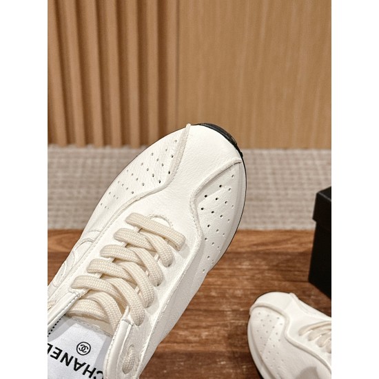 CHANEL Sneakers