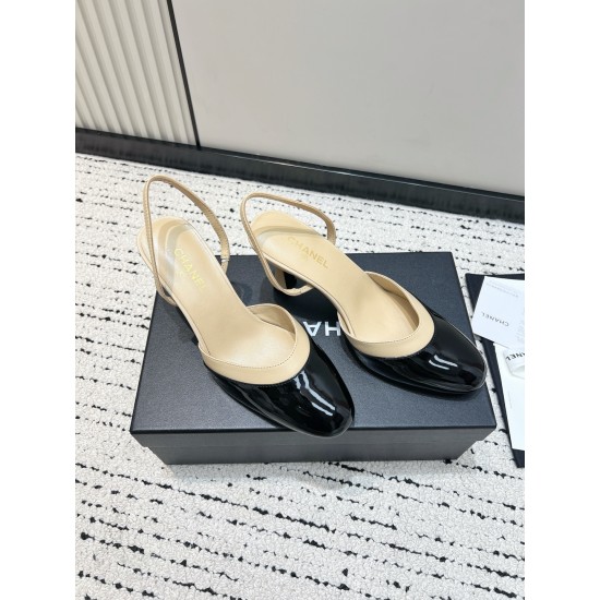 CHANEL Pumps and Slingbacks