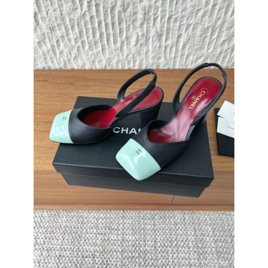 CHANEL Pumps and Slingbacks