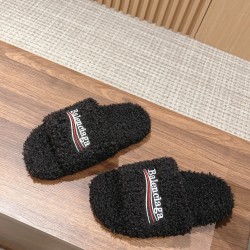  Balenciaga Slippers