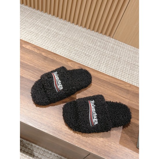  Balenciaga Slippers