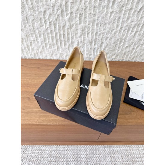 CHANEL Loafers