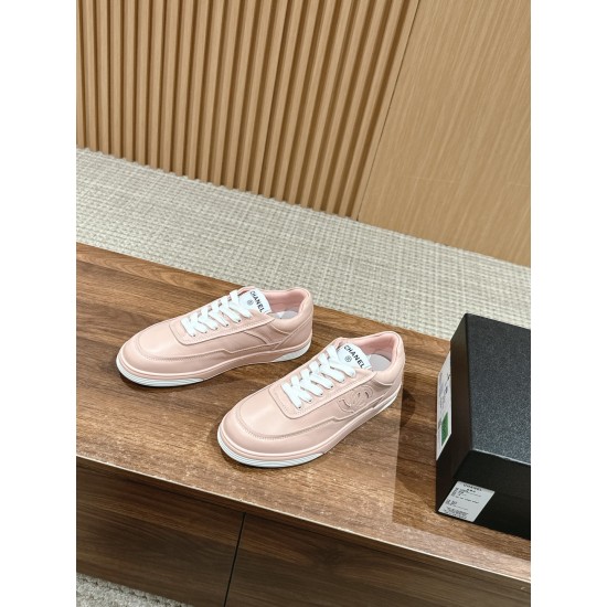 CHANEL Sneakers