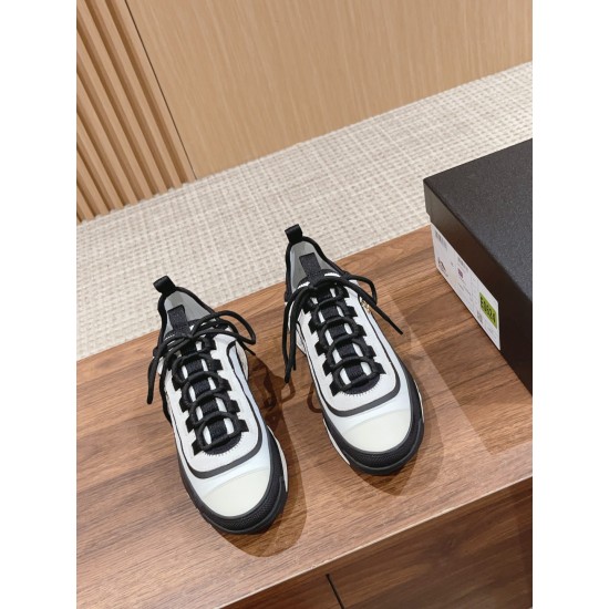 CHANEL Sneakers