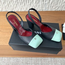 CHANEL Pumps and Slingbacks