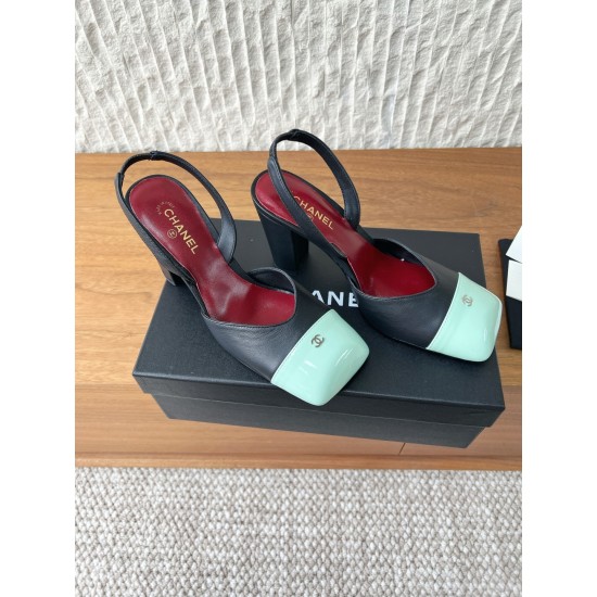 CHANEL Pumps and Slingbacks