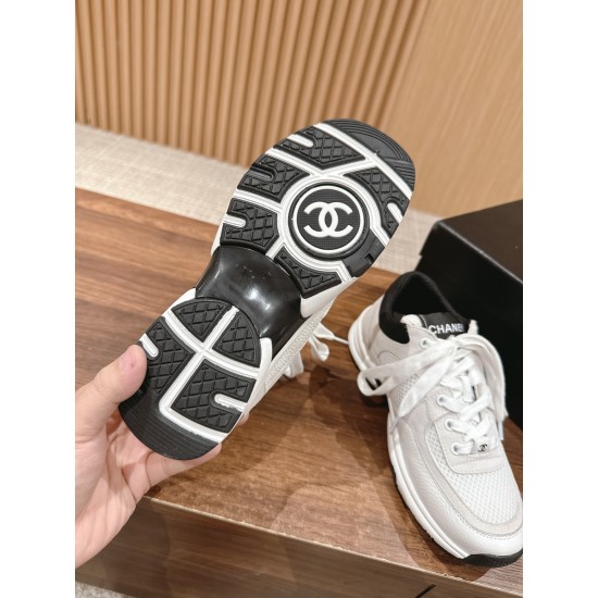CHANEL Sneakers
