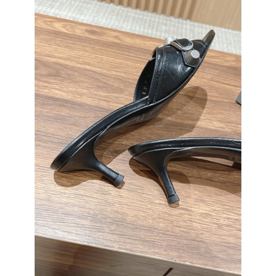  Balenciaga Slippers