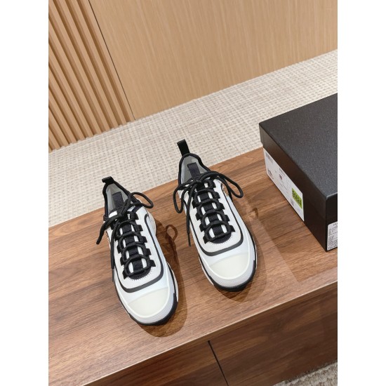 CHANEL Sneakers