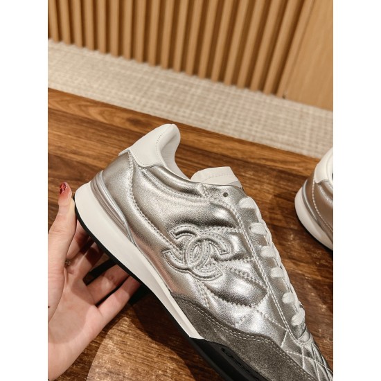 CHANEL Sneakers