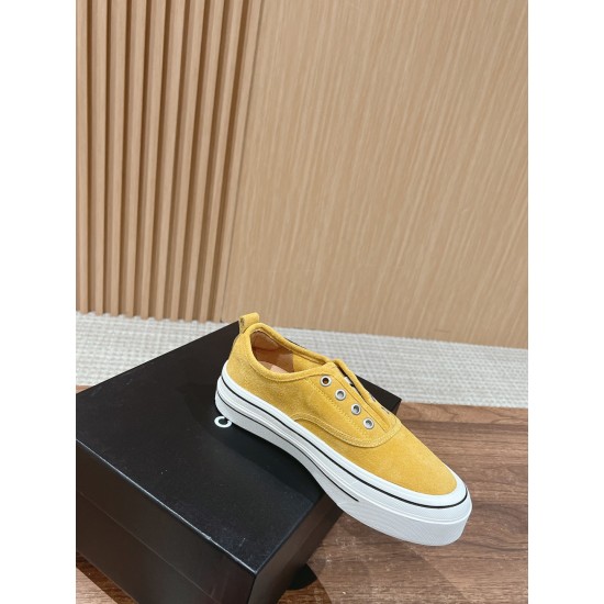 CHANEL Sneakers