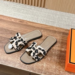 Hermes Slippers