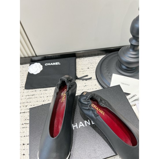 CHANEL Pumps and Slingbacks