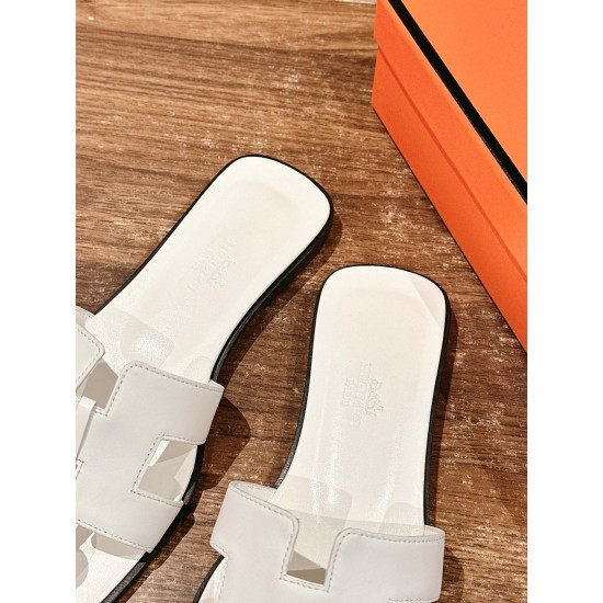 Hermes Slippers