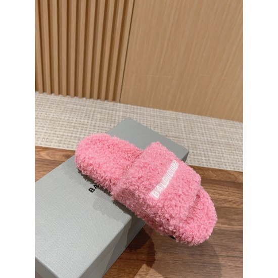  Balenciaga Slippers