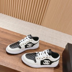 CHANEL Sneakers