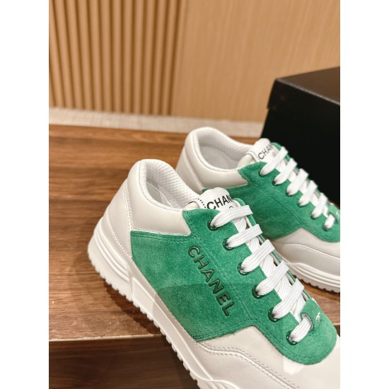 CHANEL Sneakers