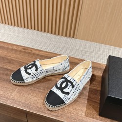 CHANEL Espadrilles