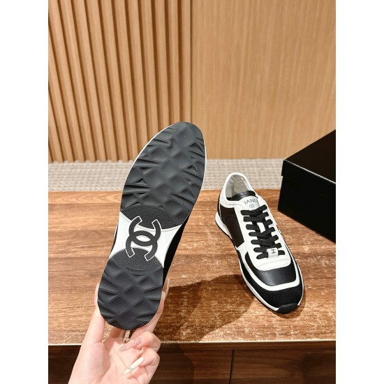 CHANEL Sneakers
