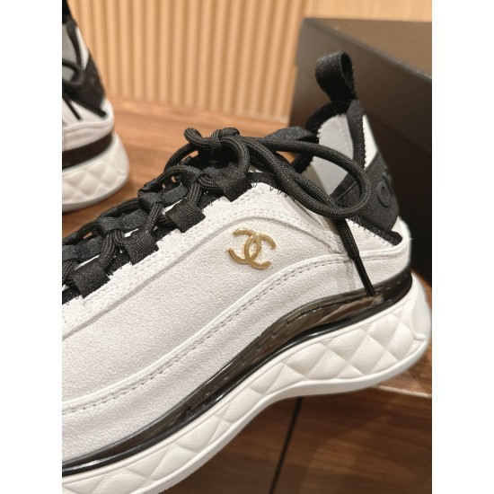 CHANEL Sneakers