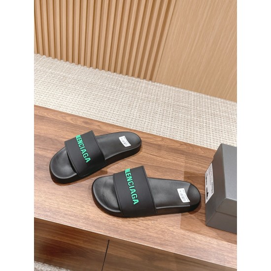  Balenciaga Slippers