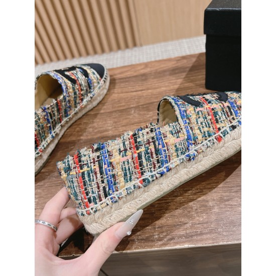 CHANEL Espadrilles