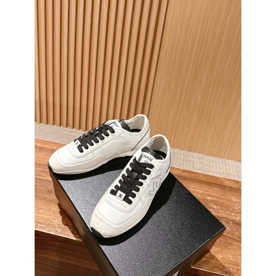 CHANEL Sneakers