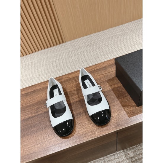 CHANEL Ballerinas